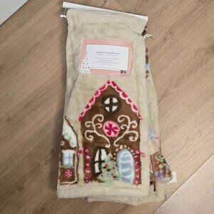 NWT Cupcakes & Cashmere Faux Fur Gingerbread House Throw